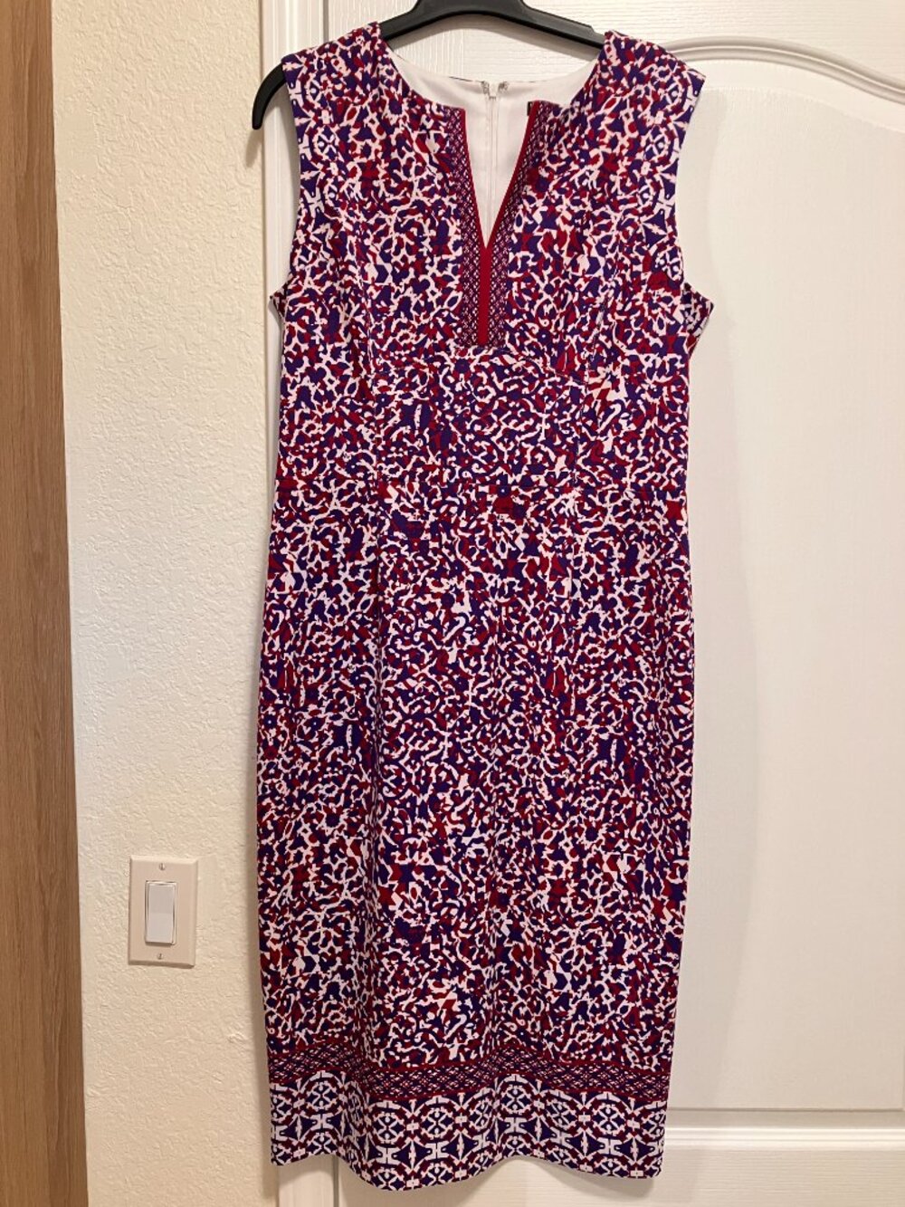 Maggy London Sleeveless Sheath Dress – Size 12 - Picture 2 of 8